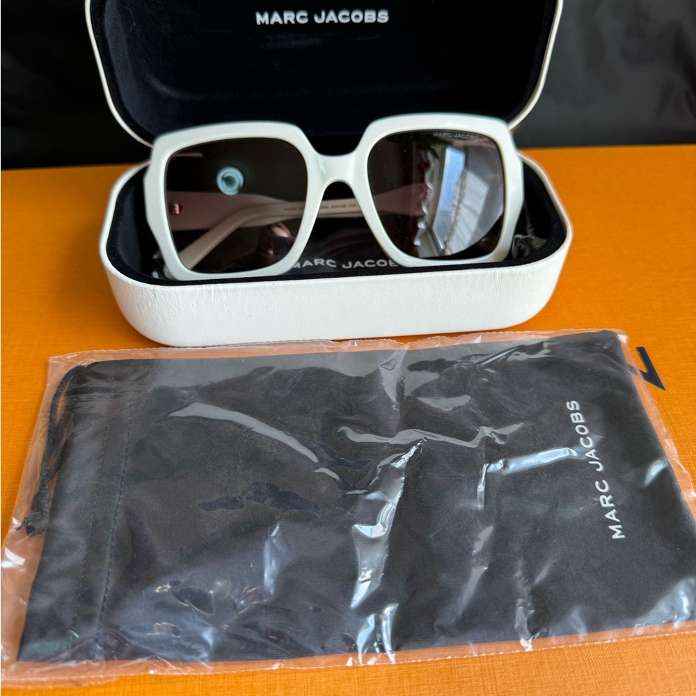 Marc Jacobs Ivory Sunglasses with Case